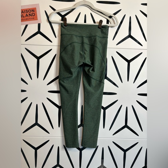 Outdoor Voices Green Leggings XS High Rise Leggings w/ Back Pocket - Picture 4 of 7